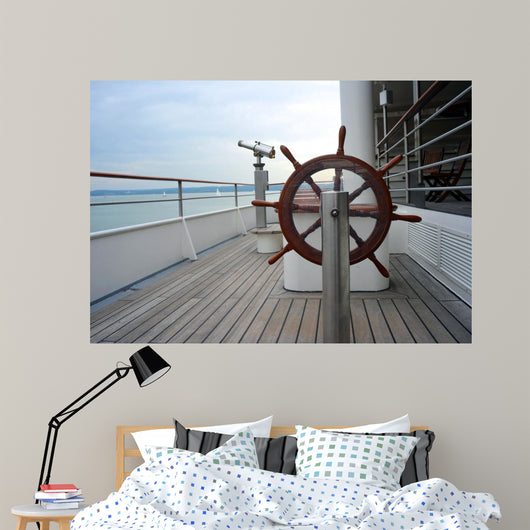 Steuerrad Und Fernrohr Auf Wall Decal