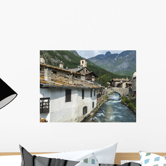 Chainable Italian Alps Wall Decal