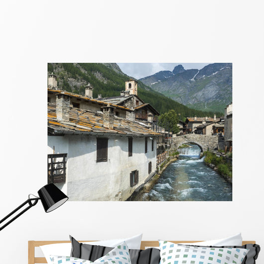 Chainable Italian Alps Wall Decal