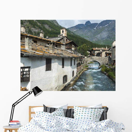 Chainable Italian Alps Wall Decal