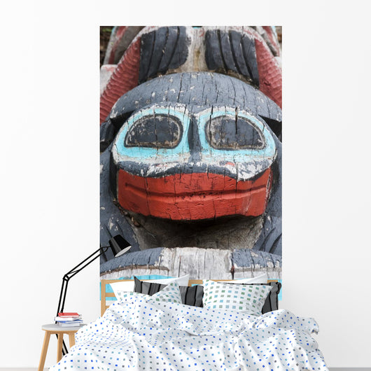 Totem Pole Detail Wall Decal