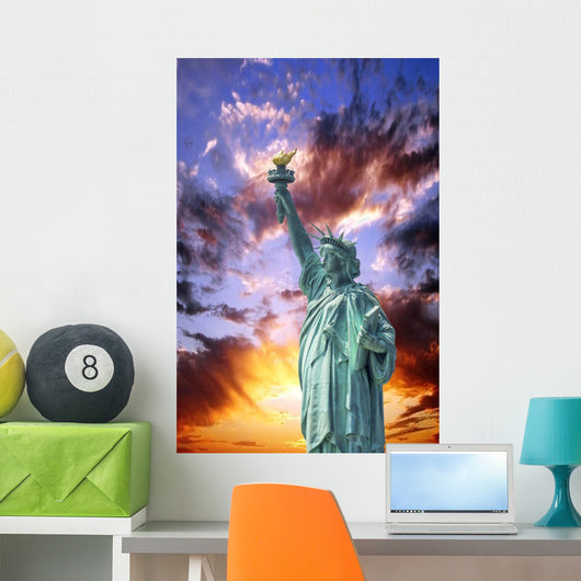 Statue Liberty with Beautiful Wall Decal