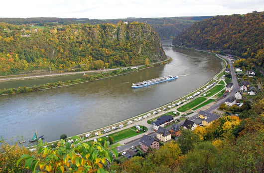 Loreley Felsen am Rhein 