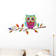 Eule auf herbstlichen Ast Wall Decal