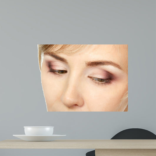 eyes makeup of mid adult woman 