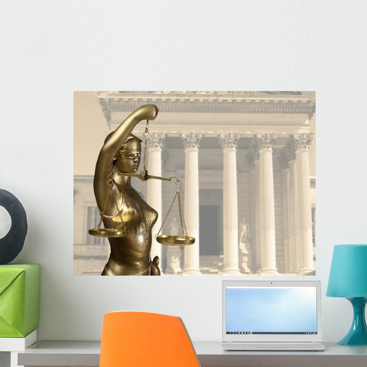Justice statue 