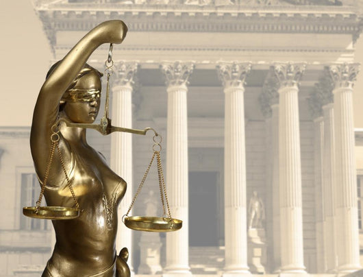 Justice statue 