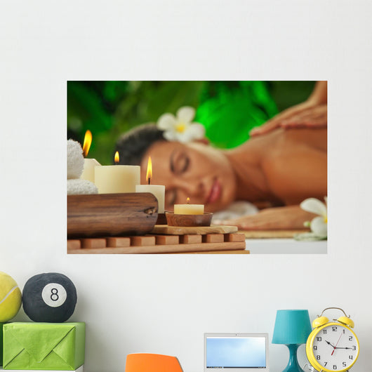 spa. focused on candles 