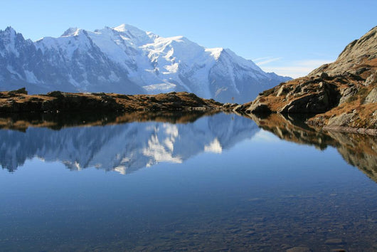 Lac de montagne Wall Mural
