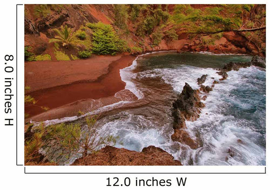 Kaihalulu red sand beach 