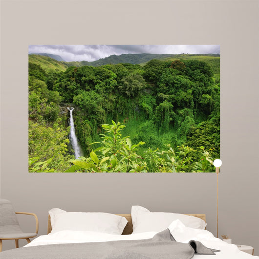 Makahiku falls in Waimoku falls trail 