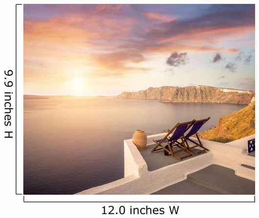 Santorini balconny with view at the sea 