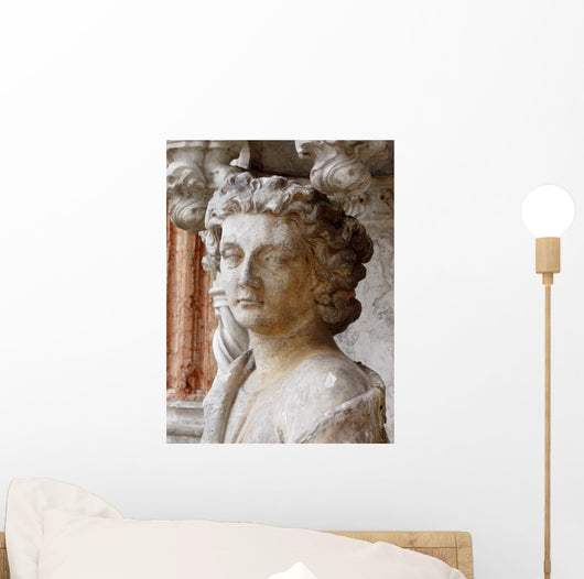venitian woman Wall Mural