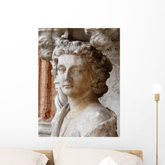 venitian woman Wall Mural