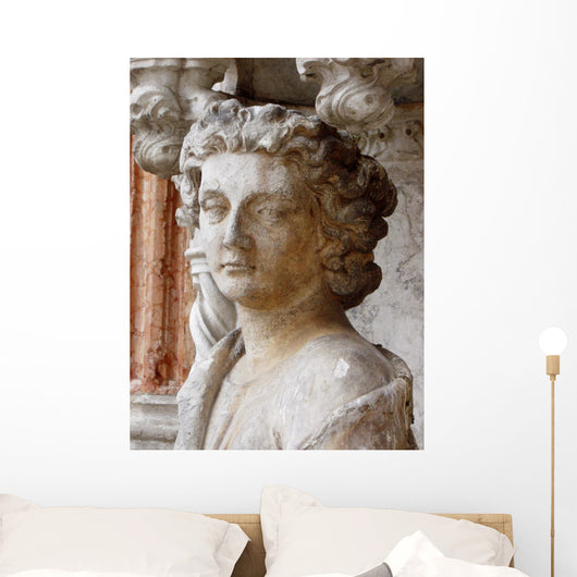 venitian woman Wall Mural