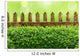 Alter Gartenzaun mit Buchsbaumhecke und Bokehhintergrund Wall Mural