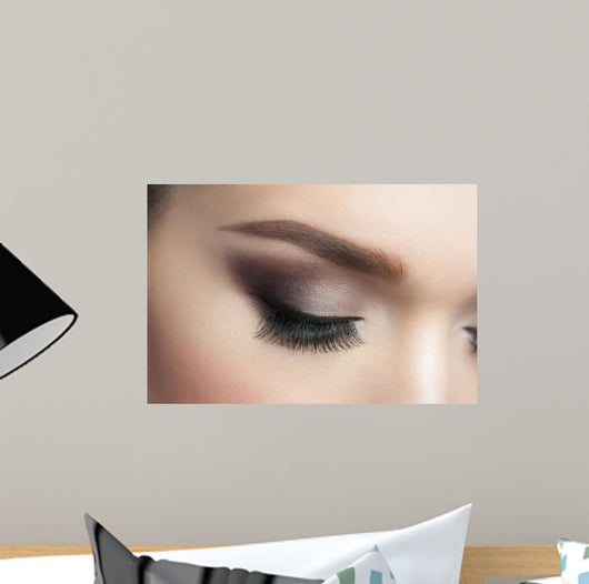 Eye makeup 