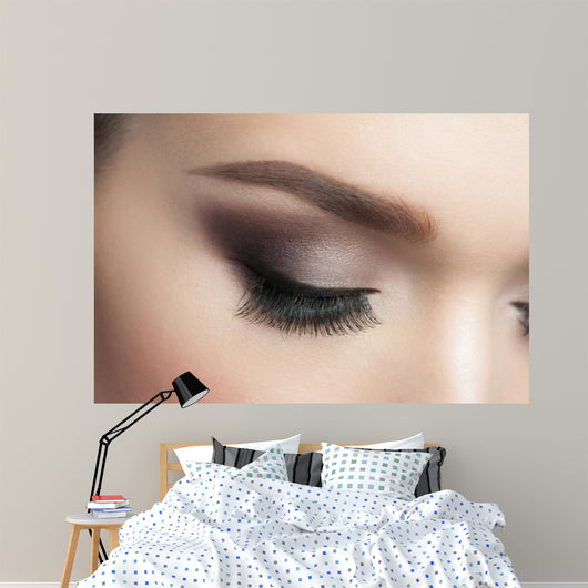 Eye makeup 