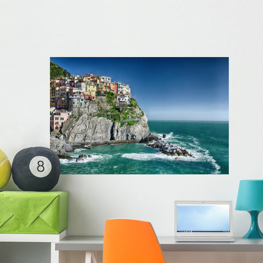 Manarola, Cinque Terre. Wonderful Coastal Colors in Spring Seaso 
