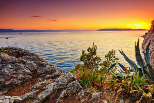 Amazing Sunset on a Seamakarskadalamatiacroatia 