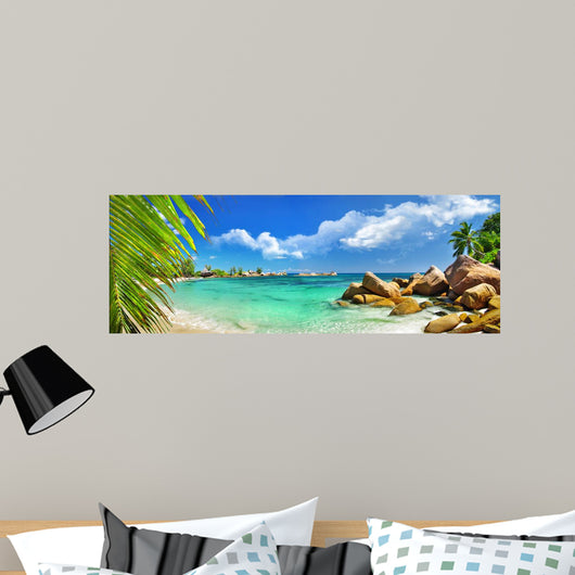 tropical holidays in paradise of Seychelles islands 