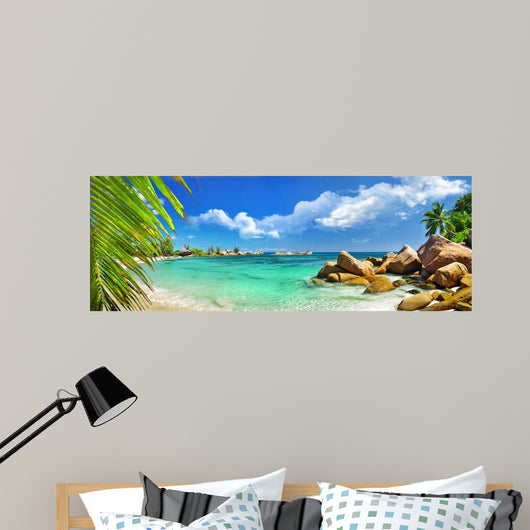 tropical holidays in paradise of Seychelles islands 