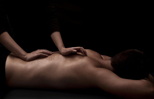 Back massage Wall Mural