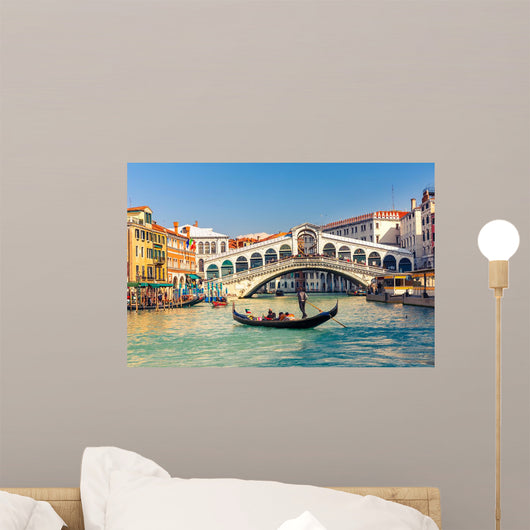 Rialto Bridge in Venice 
