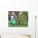 Bimbo Innaffia I Fiori Wall Decal