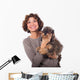 Donna e bassotto sorridenti Wall Decal