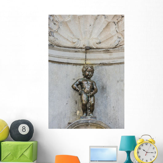 Manneken Pis sculpture in Brussels, Belgium Wall Mural