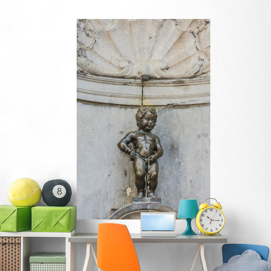 Manneken Pis sculpture in Brussels, Belgium Wall Mural