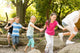 Kinder auf dem Spielplatz Wall Mural