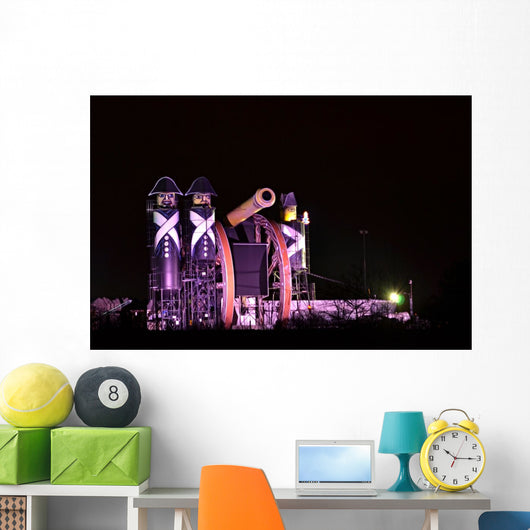 Night town - illuminated soldiers monument Wall Decal