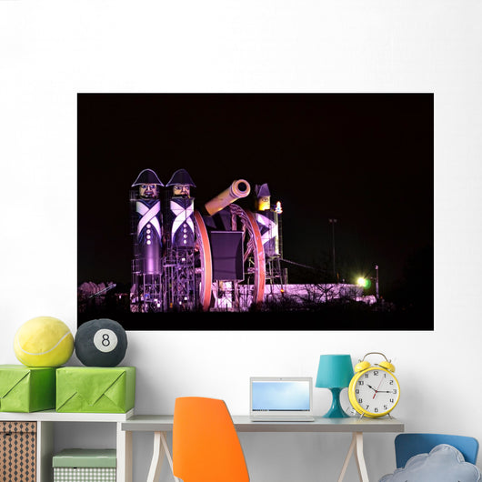 Night town - illuminated soldiers monument Wall Decal