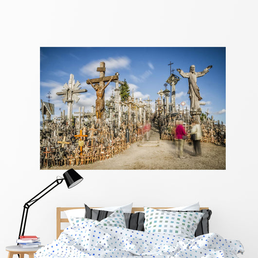Berg der Kreuze Wall Decal