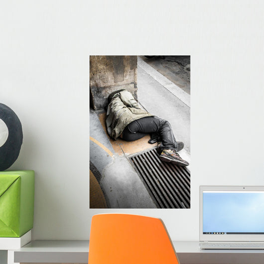 Senzatetto Sdraiato per Terra Wall Decal