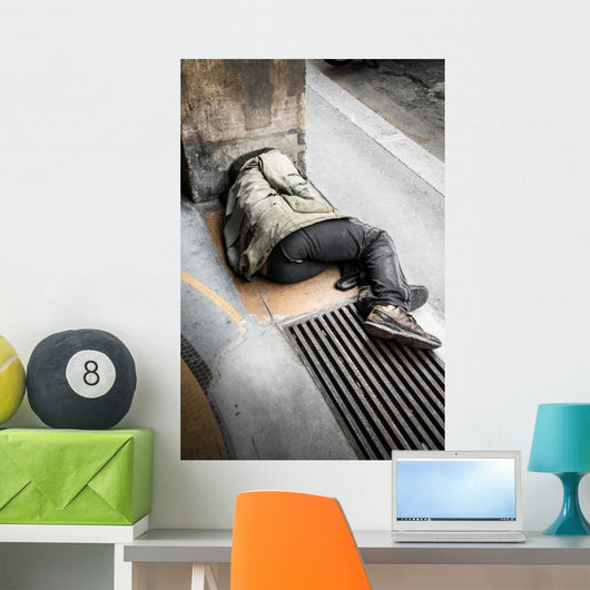 Senzatetto Sdraiato per Terra Wall Decal