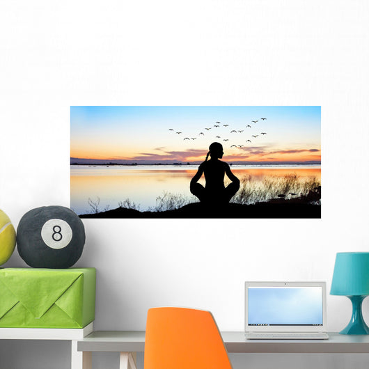 Espiritualidad En El Lago Wall Decal