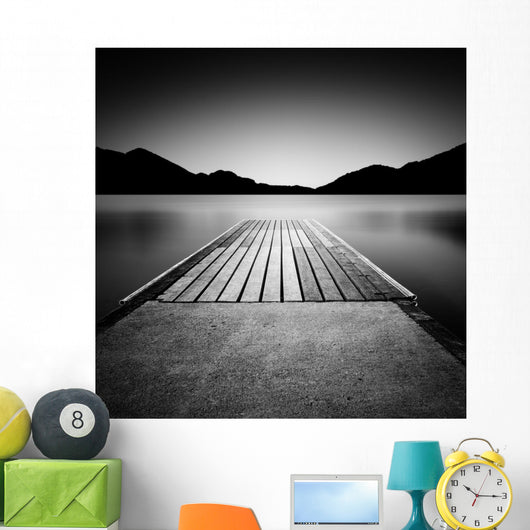 Bootssteg mit Bergblick, Langzeitbelichtung Wall Decal