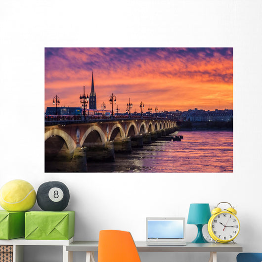 Coucher de soleil sur Bordeaux Wall Decal
