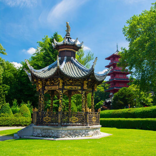 Pavillon chinois et tour japonaise &atilde;  Bruxelles Wall Decal
