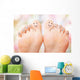 schÃ¶ne FÃ¼ÃŸe mit lachenden Gesichtern Wall Mural