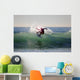 Surfer in GrÃ¼ner Welle Wall Mural