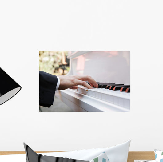 weiÃŸes klavier bei einer hochzeit Wall Mural