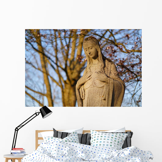 Statue March Wall Decal