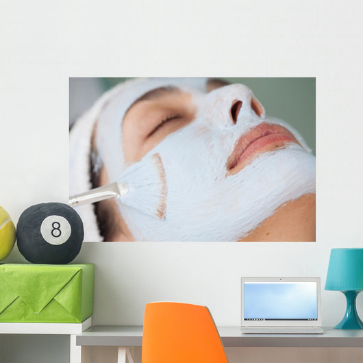 Aplicacion Mascarilla Facial Wall Decal