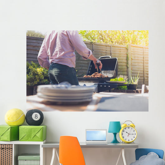 Plates Table outside with Wall Decal