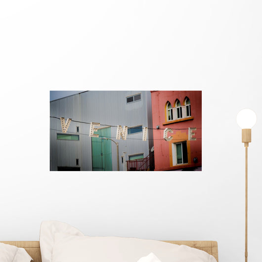Sign Entrance to Venice Wall Decal