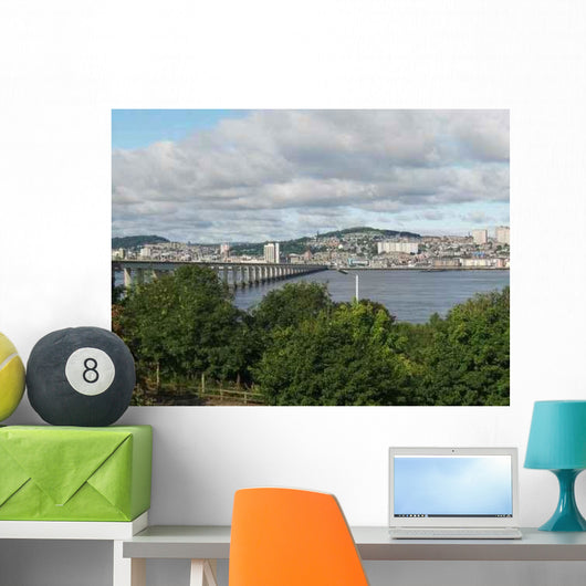 Dundee Wall Decal